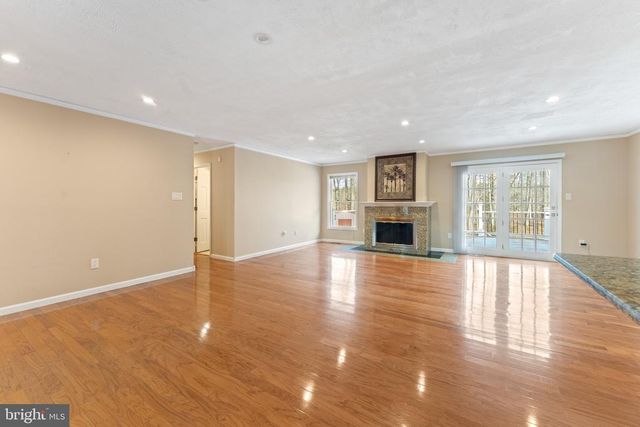 215 LAKEWOOD LANDING DR, Bumpass, VA 23024