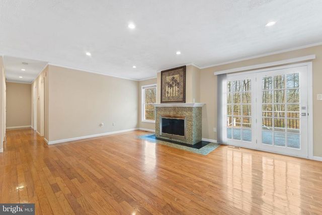 215 LAKEWOOD LANDING DR, Bumpass, VA 23024