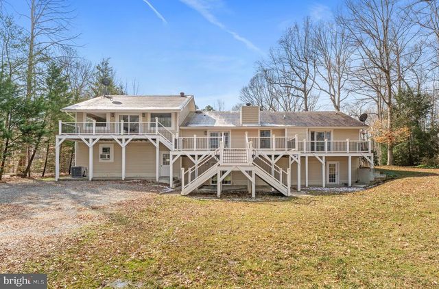 215 LAKEWOOD LANDING DR, Bumpass, VA 23024