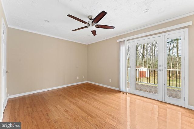 215 LAKEWOOD LANDING DR, Bumpass, VA 23024