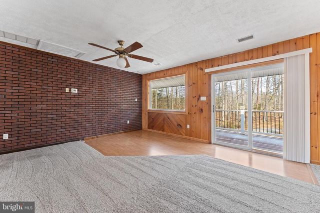 215 LAKEWOOD LANDING DR, Bumpass, VA 23024