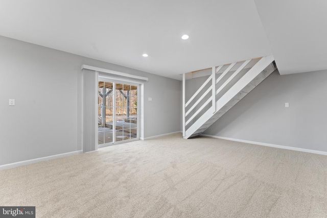 215 LAKEWOOD LANDING DR, Bumpass, VA 23024