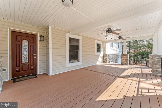 215 LAKEWOOD LANDING DR, Bumpass, VA 23024