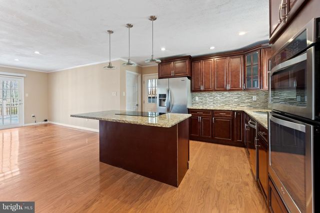 215 LAKEWOOD LANDING DR, Bumpass, VA 23024