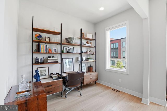 7027 ARTESA LN, Bethesda, MD 20817