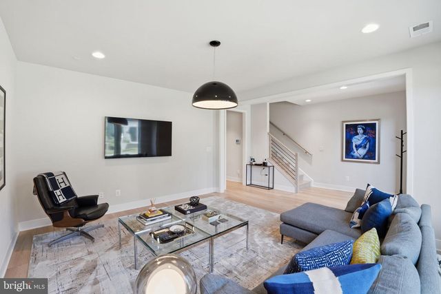 7027 ARTESA LN, Bethesda, MD 20817