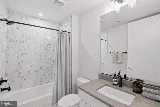 7027 ARTESA LN, Bethesda, MD 20817