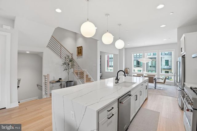 7027 ARTESA LN, Bethesda, MD 20817