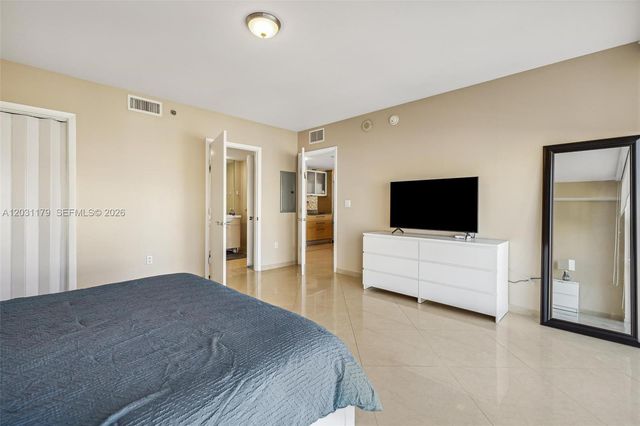 1830 S Ocean Dr 907, Hallandale Beach, FL 33009