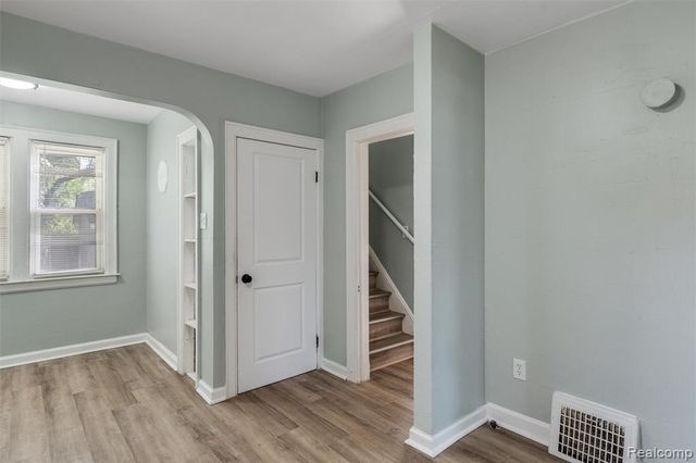 14930 Fairmount Drive, Detroit, MI 48205