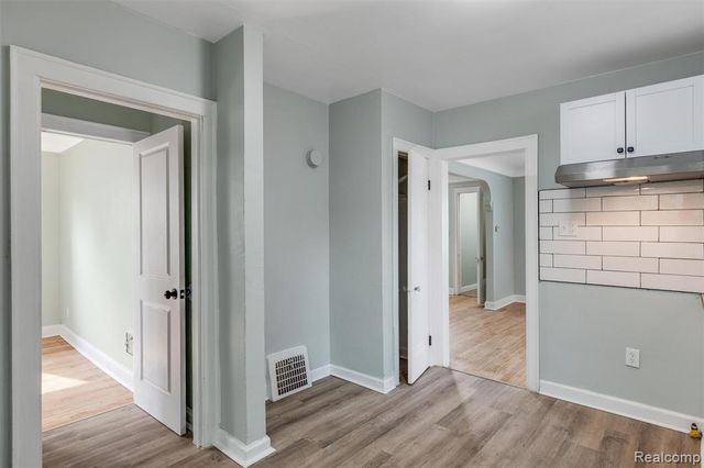 14930 Fairmount Drive, Detroit, MI 48205