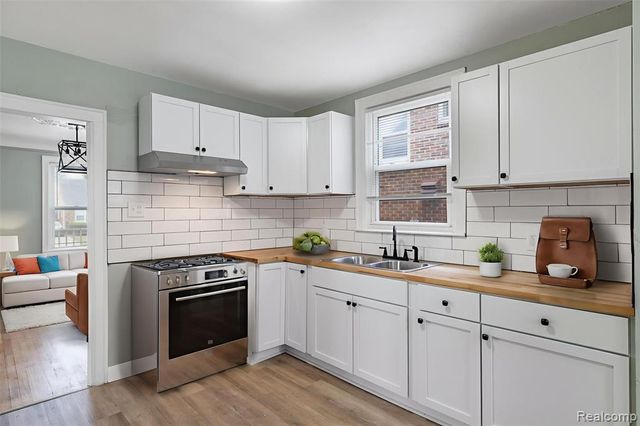 14930 Fairmount Drive, Detroit, MI 48205