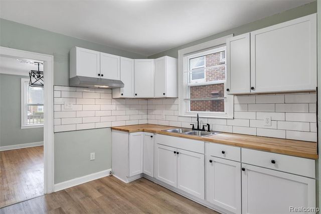 14930 Fairmount Drive, Detroit, MI 48205