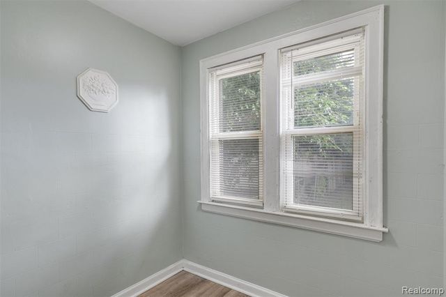 14930 Fairmount Drive, Detroit, MI 48205