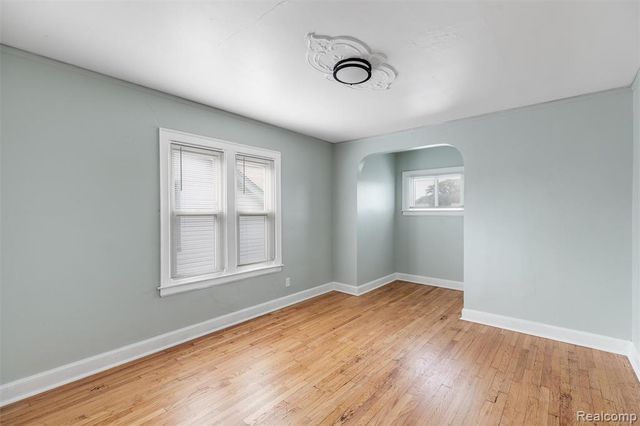 14930 Fairmount Drive, Detroit, MI 48205