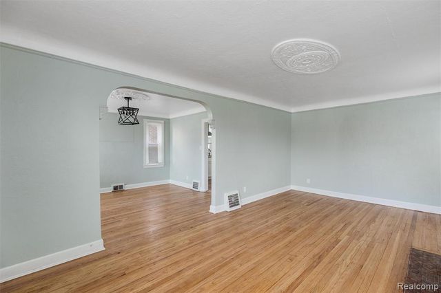 14930 Fairmount Drive, Detroit, MI 48205