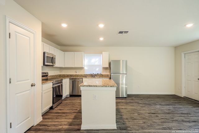 230 Corliss, San Antonio, TX 78220