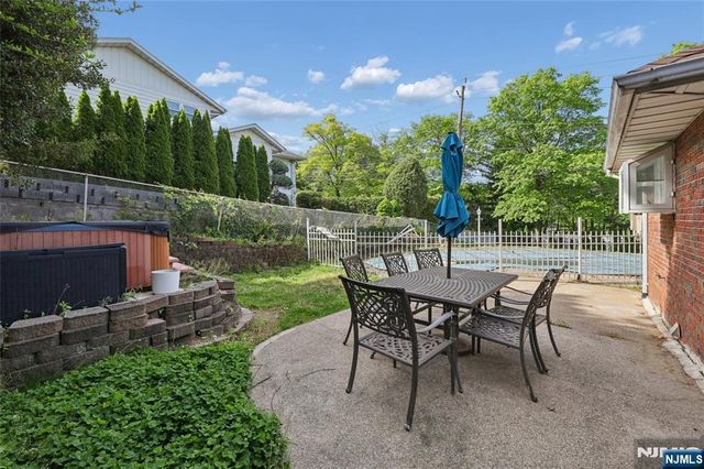 51 Anderson Avenue, Englewood Cliffs, NJ 07632