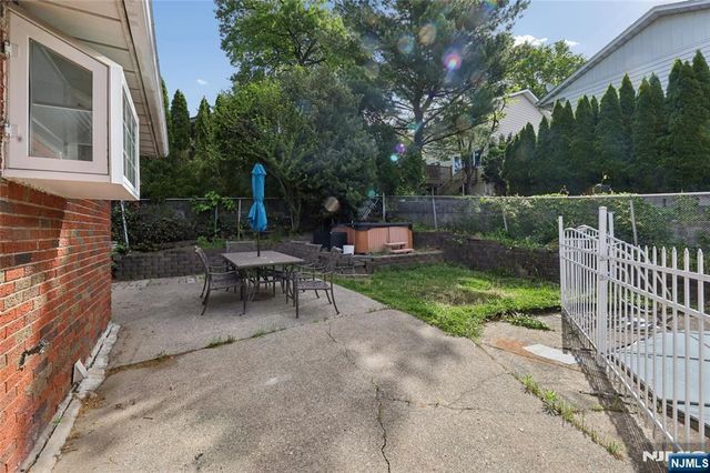 51 Anderson Avenue, Englewood Cliffs, NJ 07632