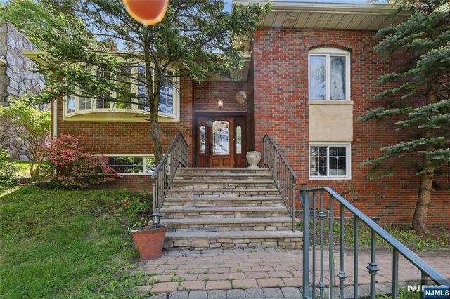 51 Anderson Avenue, Englewood Cliffs, NJ 07632