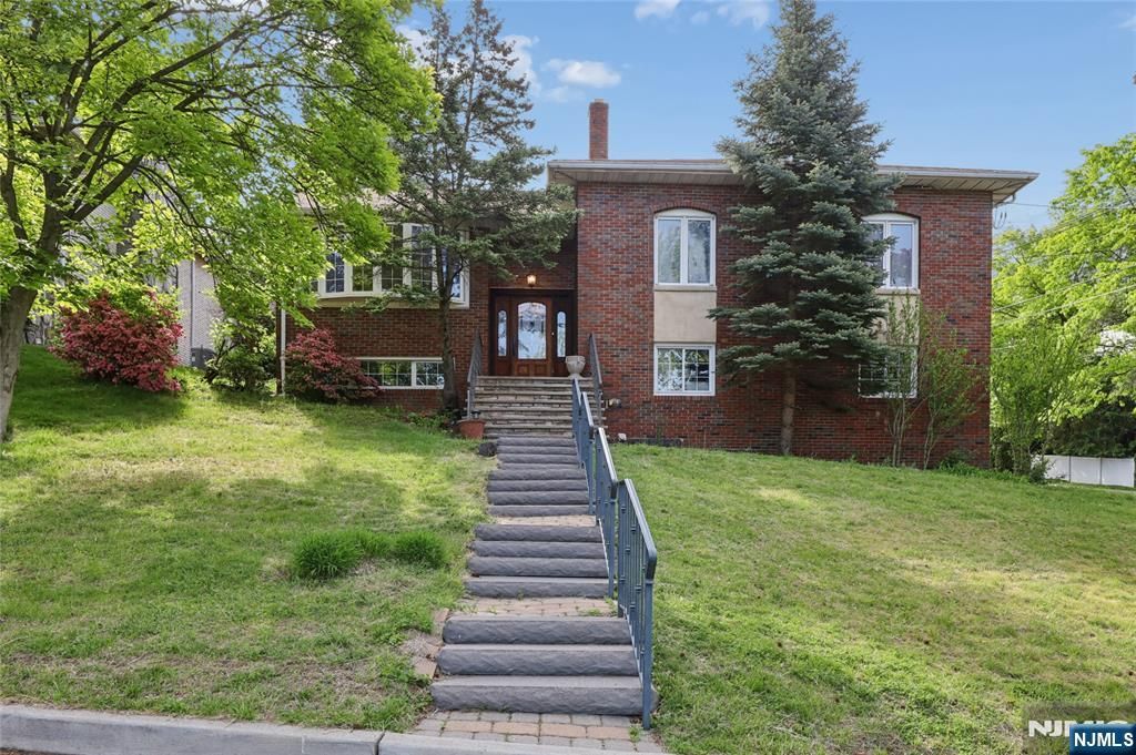 51 Anderson Avenue, Englewood Cliffs, NJ 07632