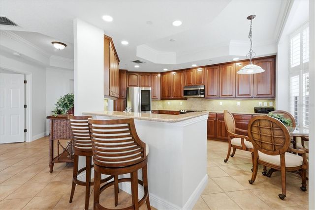 6360 WATERCREST WAY 201, Lakewood Ranch, FL 34202