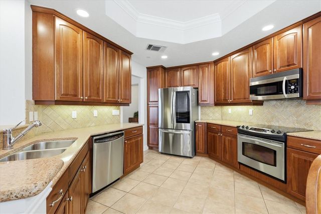 6360 WATERCREST WAY 201, Lakewood Ranch, FL 34202