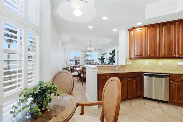 6360 WATERCREST WAY 201, Lakewood Ranch, FL 34202