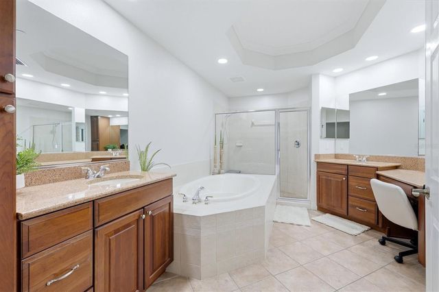 6360 WATERCREST WAY 201, Lakewood Ranch, FL 34202