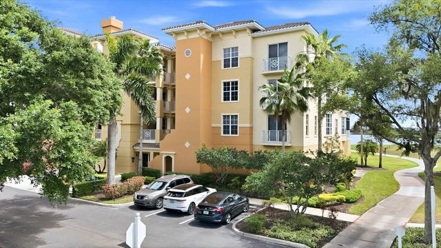 6360 WATERCREST WAY 201, Lakewood Ranch, FL 34202