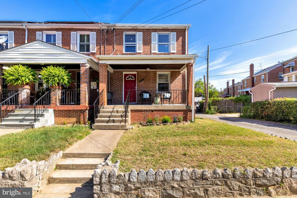 1910 T PL SE, Washington, DC 20020
