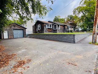 22 Lincoln Ave., Plainville, RI 02862