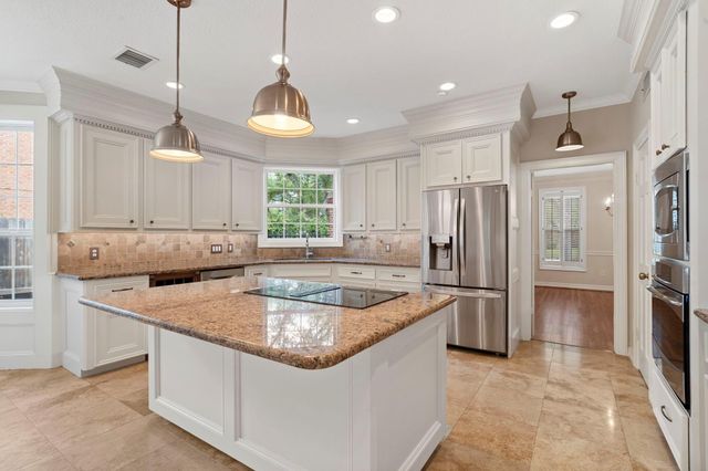 70 Pipers Walk, Sugar Land, TX 77479