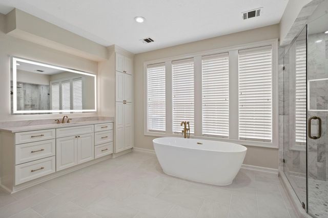 70 Pipers Walk, Sugar Land, TX 77479