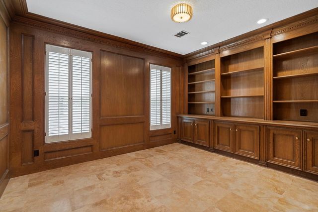 70 Pipers Walk, Sugar Land, TX 77479