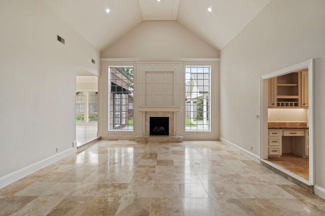 70 Pipers Walk, Sugar Land, TX 77479