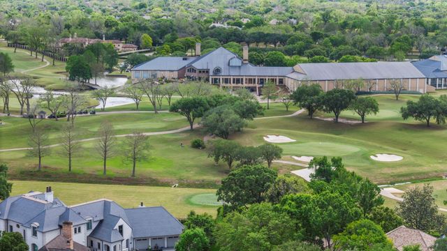 70 Pipers Walk, Sugar Land, TX 77479