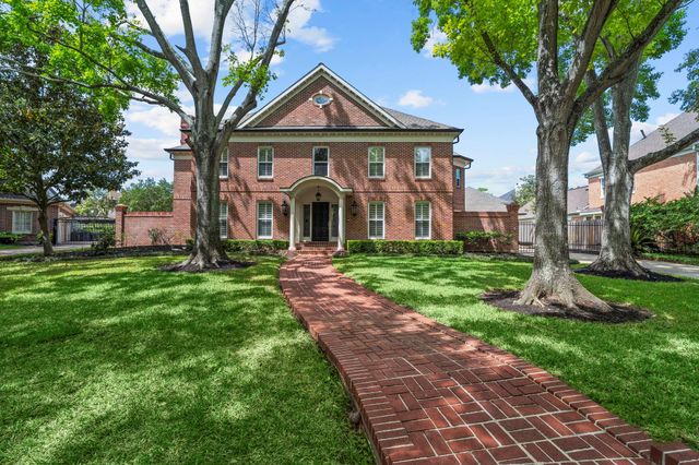70 Pipers Walk, Sugar Land, TX 77479