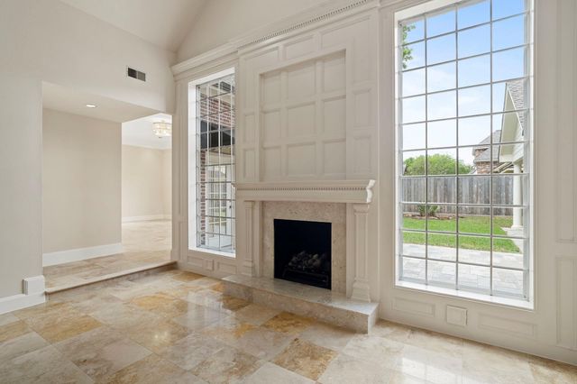 70 Pipers Walk, Sugar Land, TX 77479