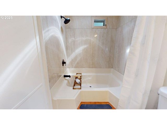 98825 PLEASANT HILL Dr 36, Brookings, OR 97415