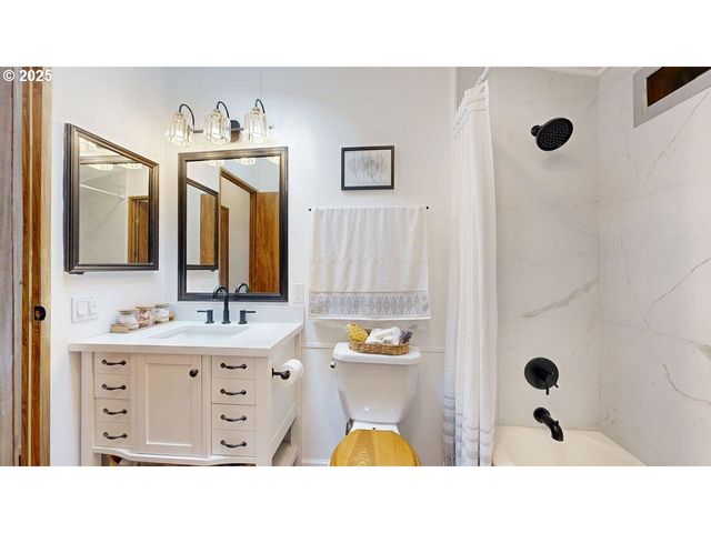 98825 PLEASANT HILL Dr 36, Brookings, OR 97415