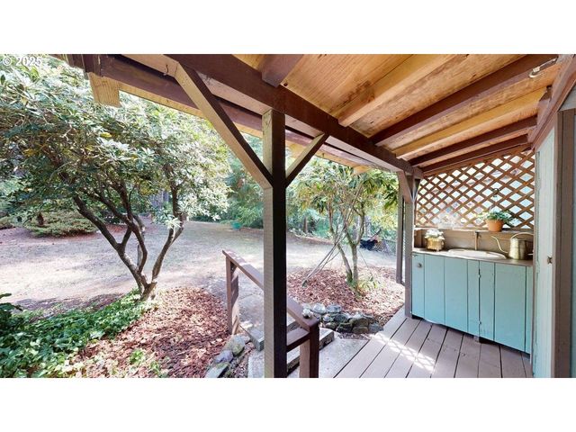 98825 PLEASANT HILL Dr 36, Brookings, OR 97415