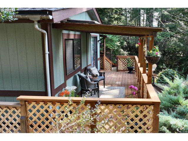 98825 PLEASANT HILL Dr 36, Brookings, OR 97415