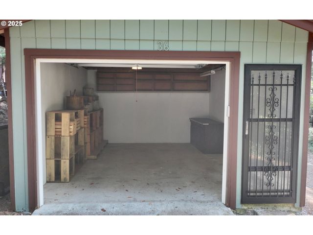 98825 PLEASANT HILL Dr 36, Brookings, OR 97415