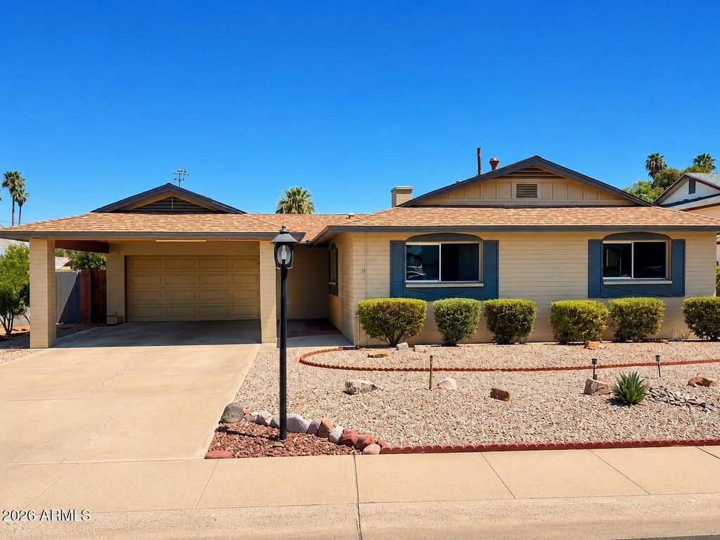 212 E MINTON Drive, Tempe, AZ 85282 — exterior