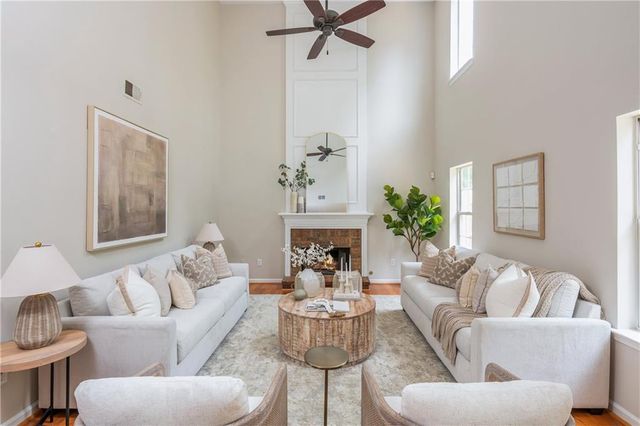 1005 Crabapple Lake Circle, Roswell, GA 30076