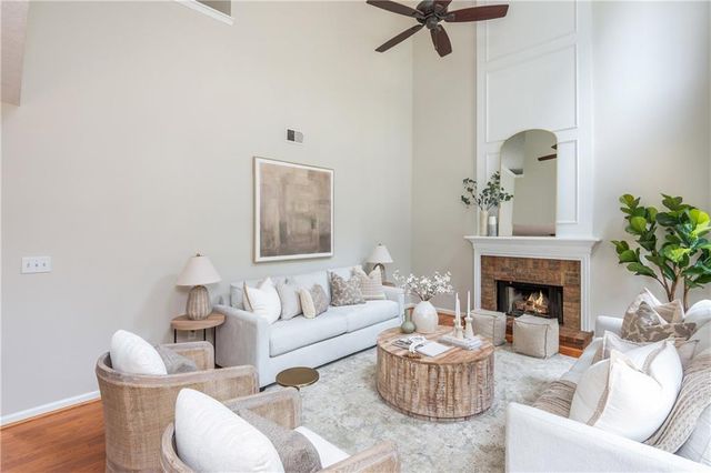1005 Crabapple Lake Circle, Roswell, GA 30076