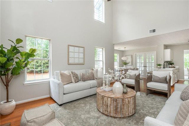 1005 Crabapple Lake Circle, Roswell, GA 30076
