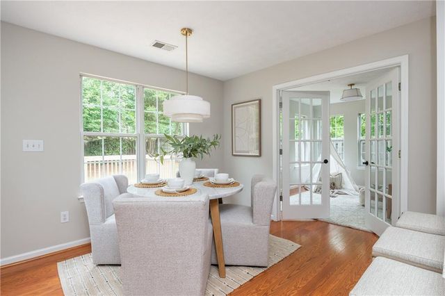 1005 Crabapple Lake Circle, Roswell, GA 30076
