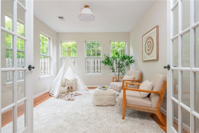 1005 Crabapple Lake Circle, Roswell, GA 30076
